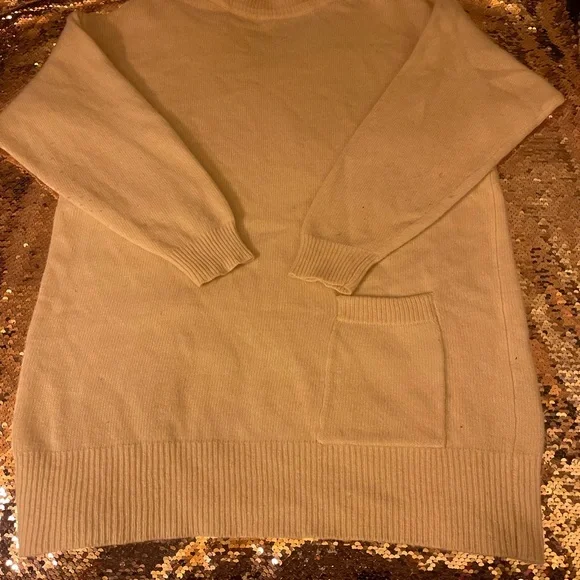 Paul et Duffier Cream Turtleneck Sweater size L - Picture 6 of 8